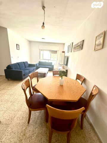 דירה, מעלה אדומים