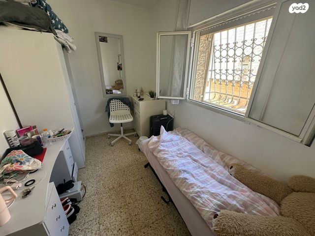 דירה, מעלה אדומים