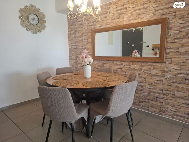 דירה, הרב שלום שבזי, ראש העין