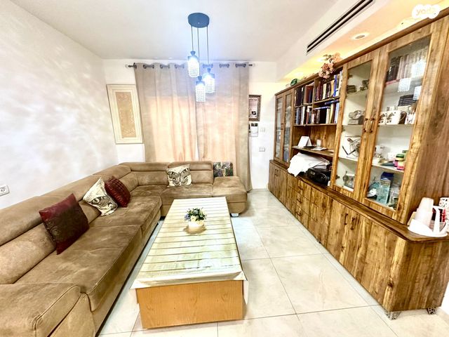 דירה, מעלה אדומים