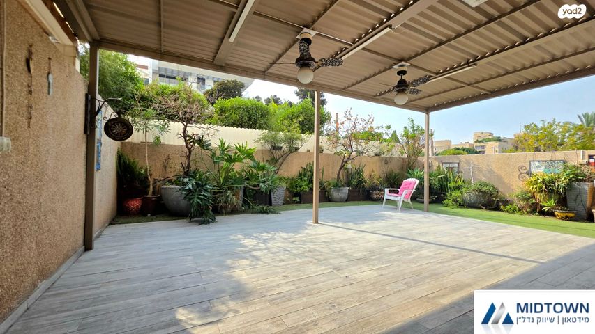 דירת גן, ברל כצנלסון 10, קרית ספיר, כפר סבא