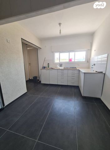 דירה, דרך העמק, רמת בלפור, מגדל העמק