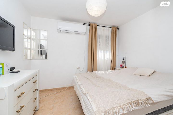 דירה, משה דיין 12, גני אלון, חדרה