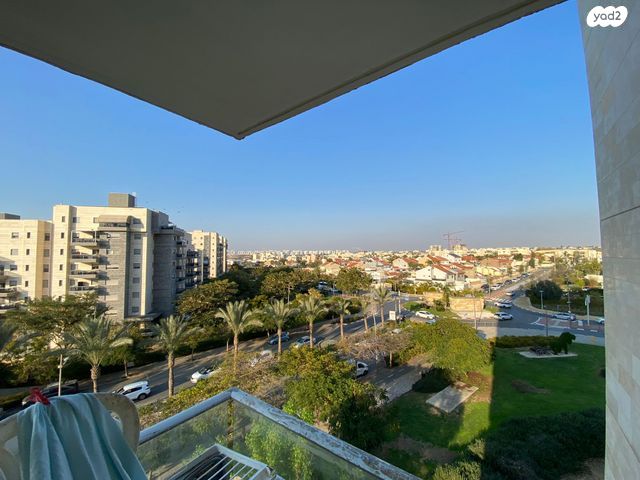 דירה, קטיף, נתיבות מערב, נתיבות