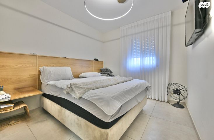 דירת גן, יהוד מונוסון