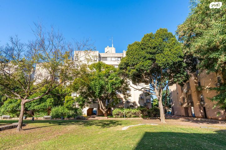 דירה, משה דיין 12, גני אלון, חדרה