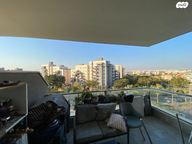 דירה, קטיף, נתיבות מערב, נתיבות