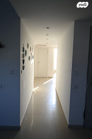 גג/ פנטהאוז, שדרות רפאל סויסה 8, בר לב, מזכרת בתיה