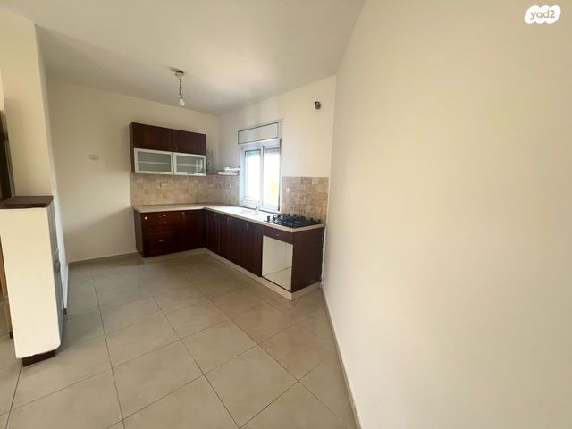 דירה, עמק זבולון, המגינים, מודיעין מכבים רעות