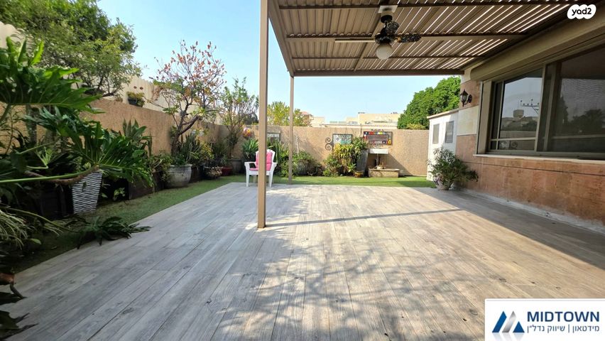 דירת גן, ברל כצנלסון 10, קרית ספיר, כפר סבא