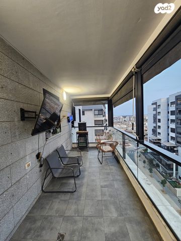 דירה, הרב אבא אבוחצירה, שדרות