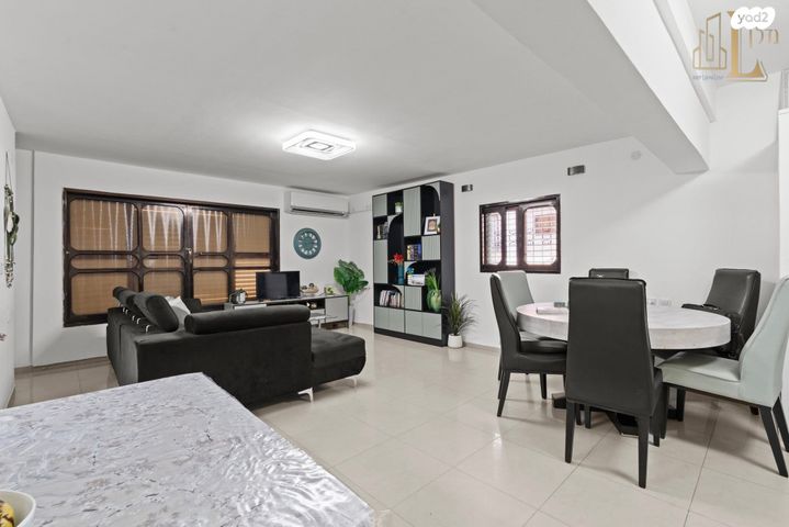 בית פרטי/ קוטג', קרית עקרון