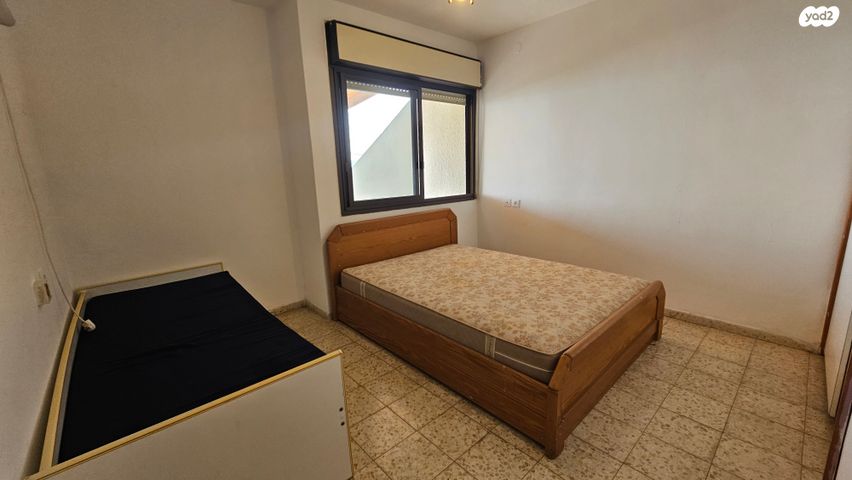 דירה, אחד העם, שיכון עובדים, טבריה