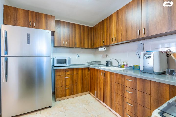 דירה, משה דיין 12, גני אלון, חדרה