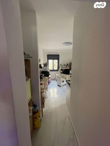 דירה, שדרות אליהו גולומב 17, הדר עליון, חיפה