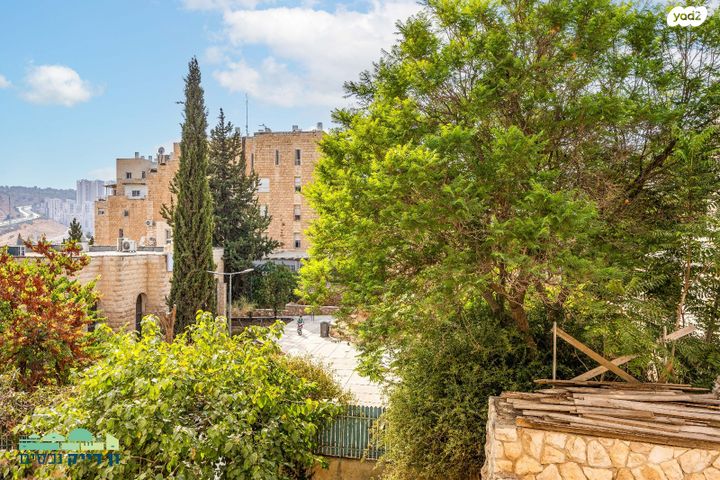 דירה, שלמה בן יוסף, ארמון הנציב, תלפיות מזרח, ירושלים