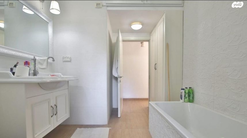 דירת גן, שדרות וייצמן, ביאליק דרום, קרית ביאליק