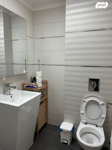 גן יבנה מערב