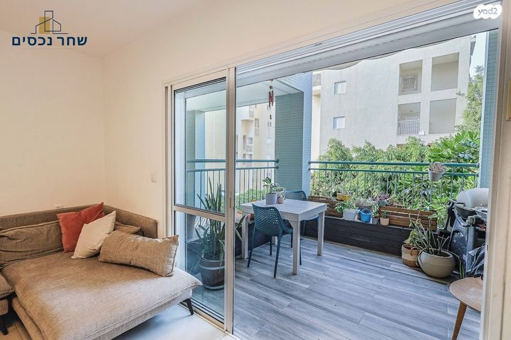 דירה, הראשונים, ראשונים, כפר סבא