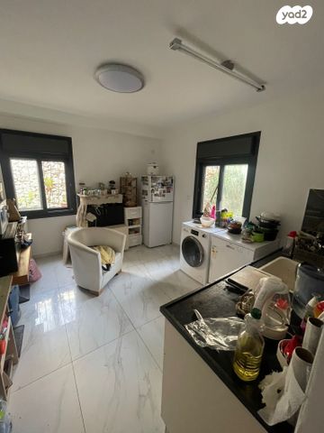 דירה, שדרות אליהו גולומב 17, הדר עליון, חיפה