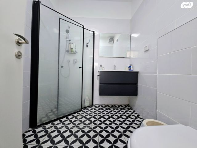 דירה, רעננה