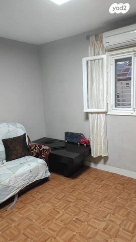 דירה, שבטי ישראל, גבעת אולגה, חדרה