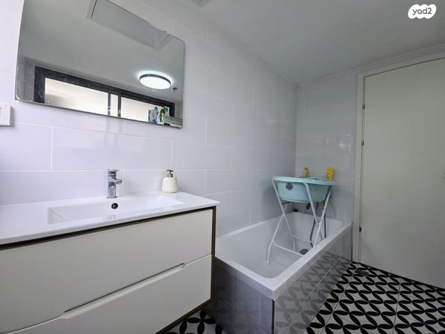 דירה, רעננה