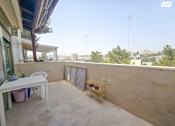 טריפלקס, קרית היובל, ירושלים