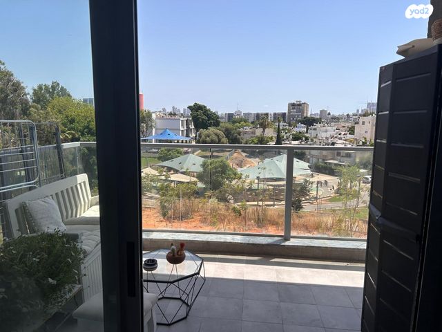 דירה, נס הרים, קרית שלום, תל אביב יפו