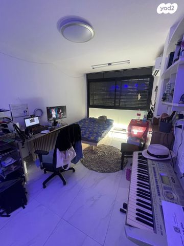 שדרות אליהו גולומב 17