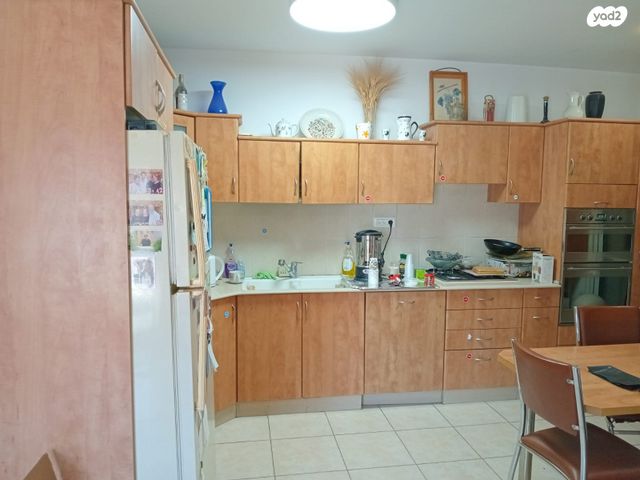 דירה, הרב יצחק נסים, חומת שמואל, הר חומה, ירושלים