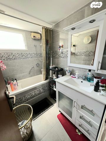 דירה, בלפור 27, הדר מרכז, חיפה