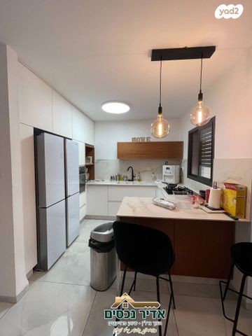 דירת גן, הזמיר, נהריה