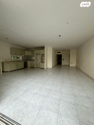 דירה, יברבוים, רמז, מערב ותיק, ראשון לציון