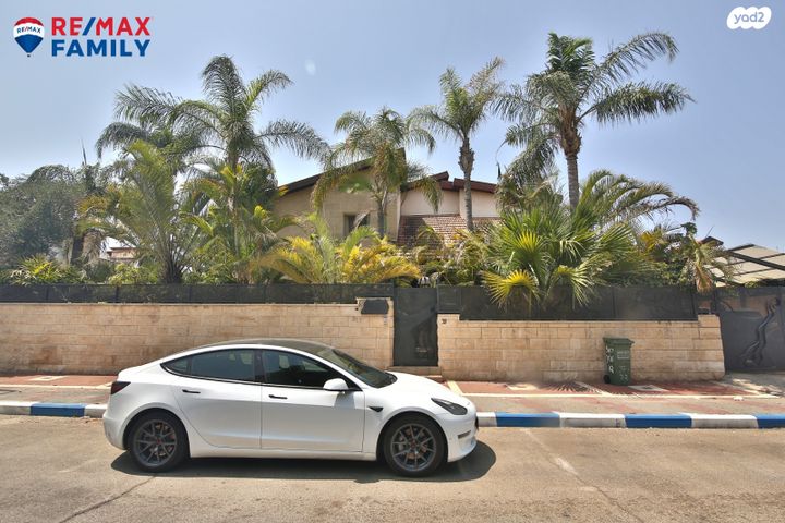 בית פרטי/ קוטג', יגאל אלון, בנה ביתך, קרית ים