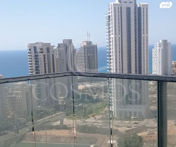 אמנון ליפקין שחק 