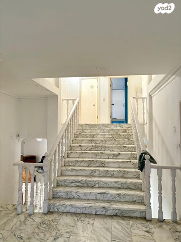 בית פרטי/ קוטג', זלמן שז"ר, נווה חוף, ראשון לציון