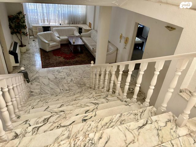 בית פרטי/ קוטג', זלמן שז"ר, נווה חוף, ראשון לציון