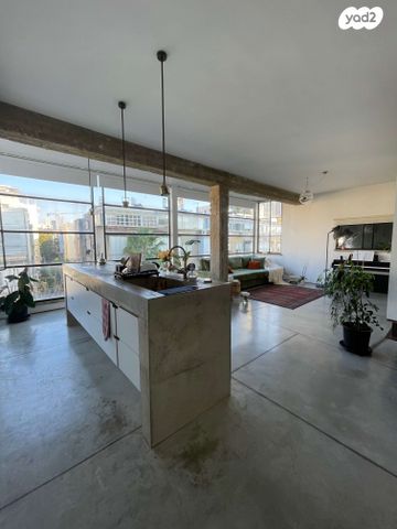 אשתורי הפרחי 