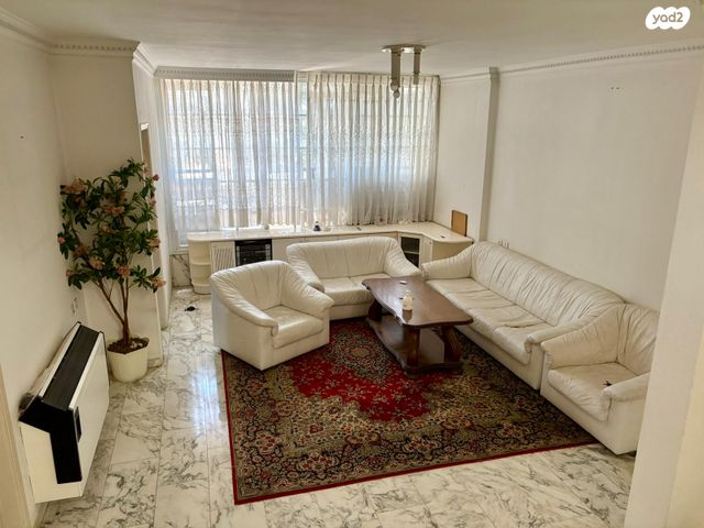 בית פרטי/ קוטג', זלמן שז"ר, נווה חוף, ראשון לציון