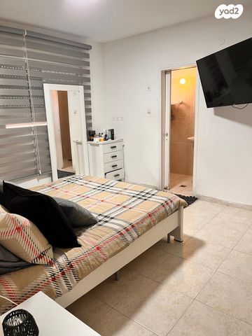 דירה, גולדה מאיר, שיכון עובדים, טבריה