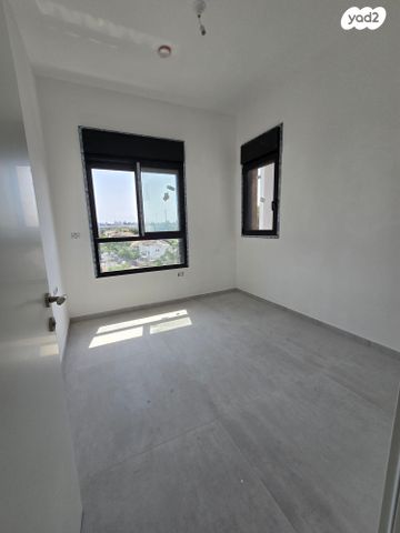 דירה, לוי אשכול, מרכז דרום, רעננה