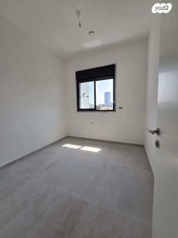 דירה, לוי אשכול, מרכז דרום, רעננה