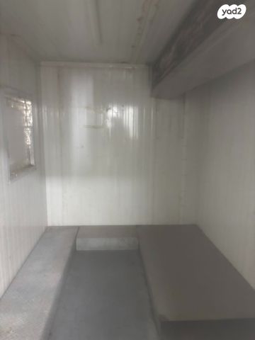 מבני תעשיה, אזור תעשיה הישן, כפר סבא