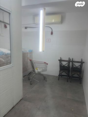 מבני תעשיה, אזור תעשיה הישן, כפר סבא