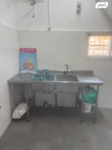 מבני תעשיה, אזור תעשיה הישן, כפר סבא