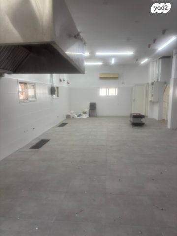 מבני תעשיה, אזור תעשיה הישן, כפר סבא