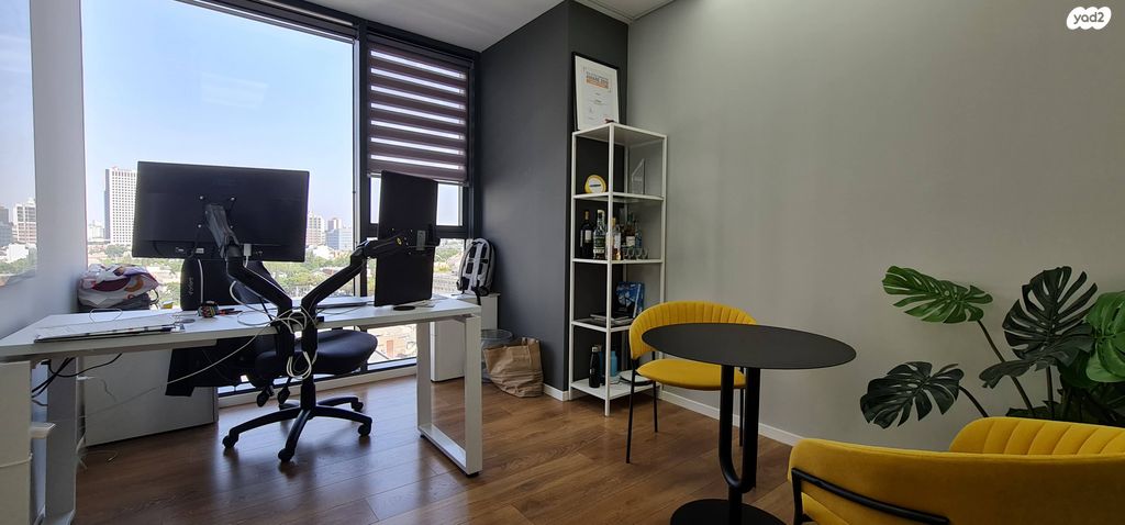 יגאל אלון 94