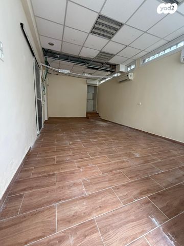 חנויות/ שטח מסחרי