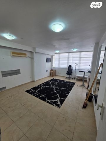 חיים משה שפירא 22